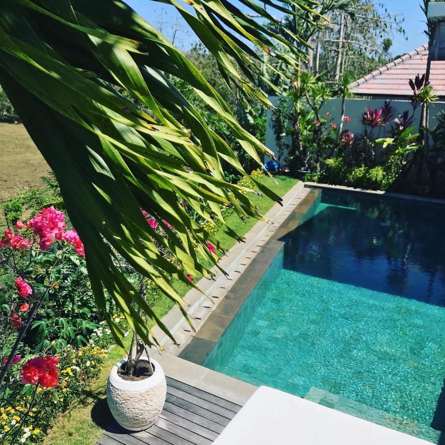 Canang Bingin * Uluwatu (Bali)